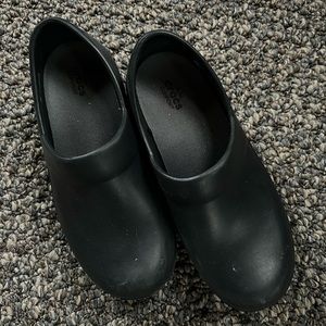 Crocs Nursing Shoe, good used condition